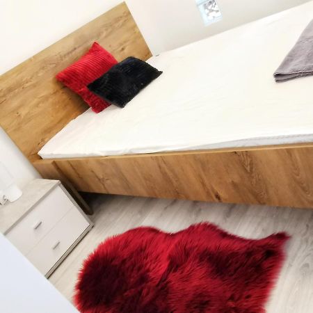 Kálvária Vendégház, közvetlenül a várfal mellett. Pécs Exterior foto